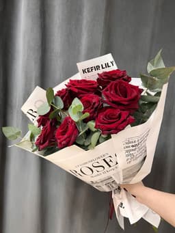 10 rose bouquet thumbnail 2